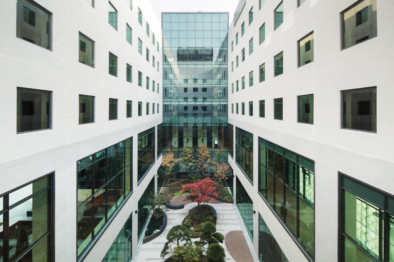 Orakai Cheonggyesan Hotel, BW Premier Collection Сеул Екстериор снимка