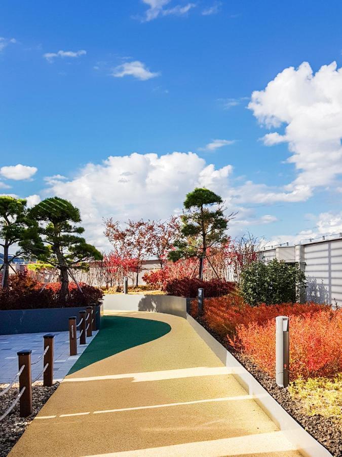 Orakai Cheonggyesan Hotel, BW Premier Collection Сеул Екстериор снимка