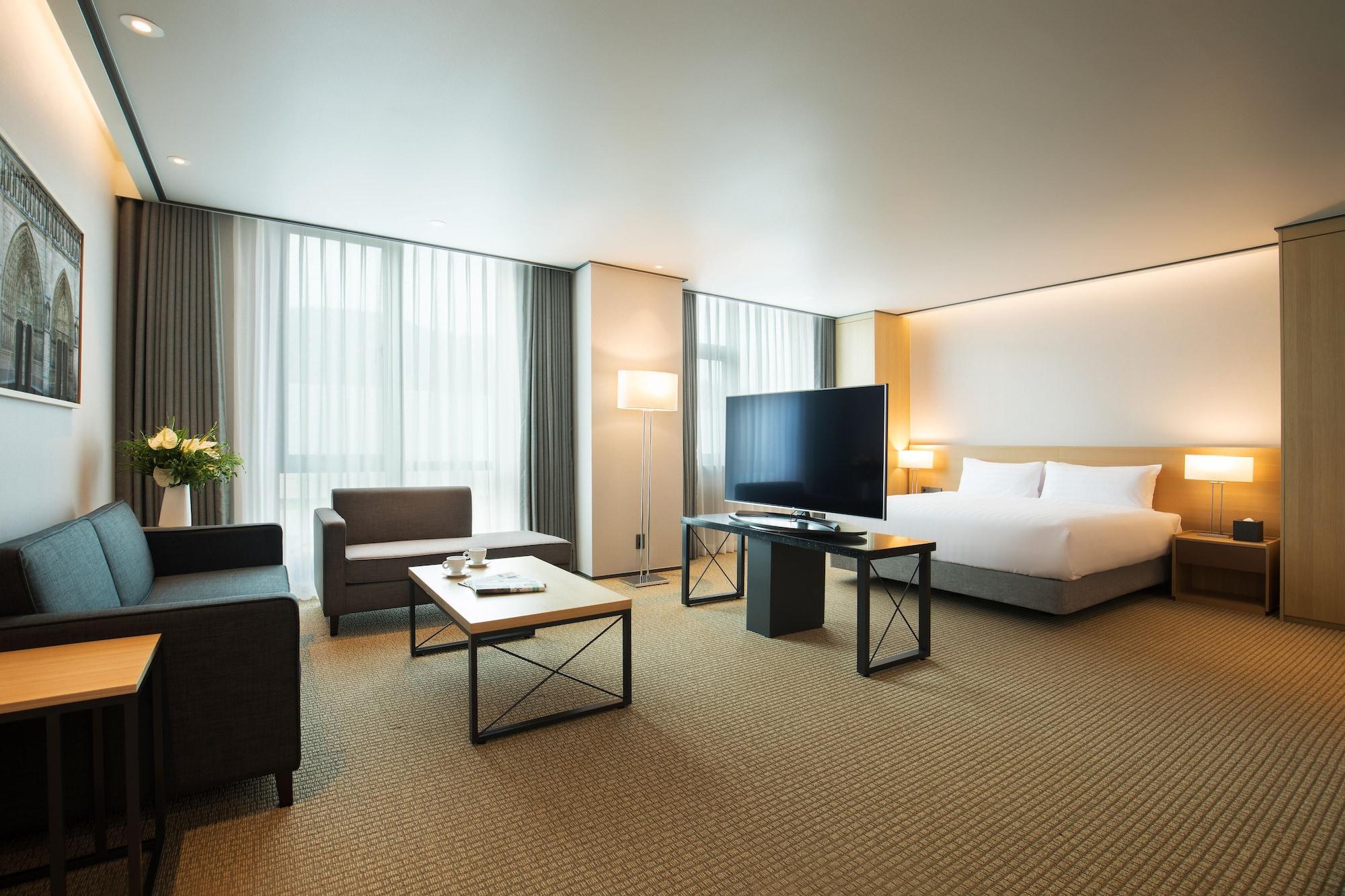 Orakai Cheonggyesan Hotel, BW Premier Collection Сеул Екстериор снимка