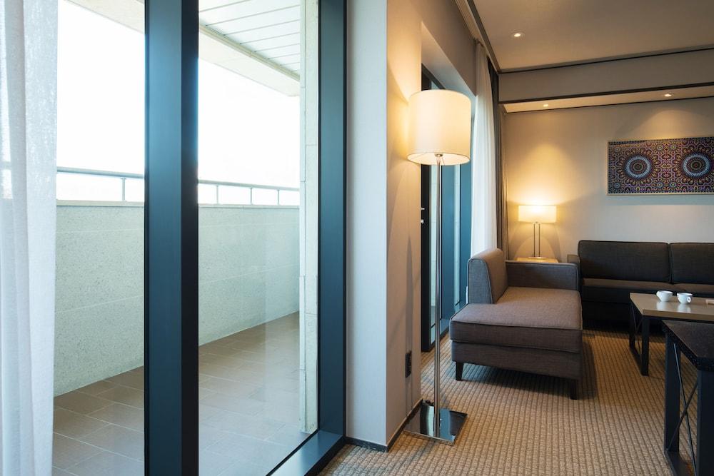 Orakai Cheonggyesan Hotel, BW Premier Collection Сеул Екстериор снимка