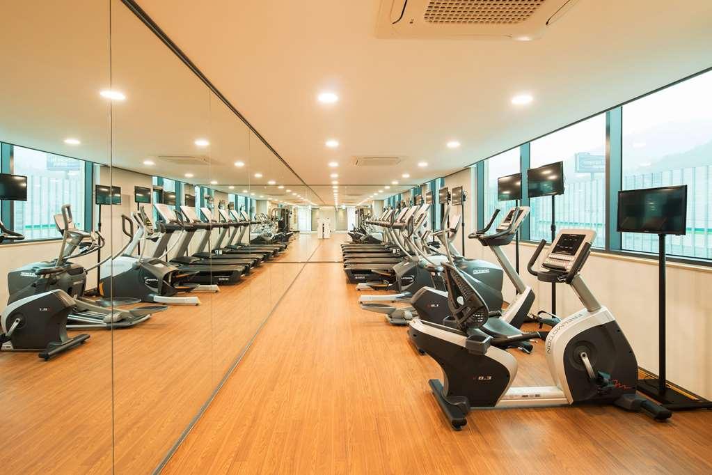 Orakai Cheonggyesan Hotel, BW Premier Collection Сеул Съоръжения снимка