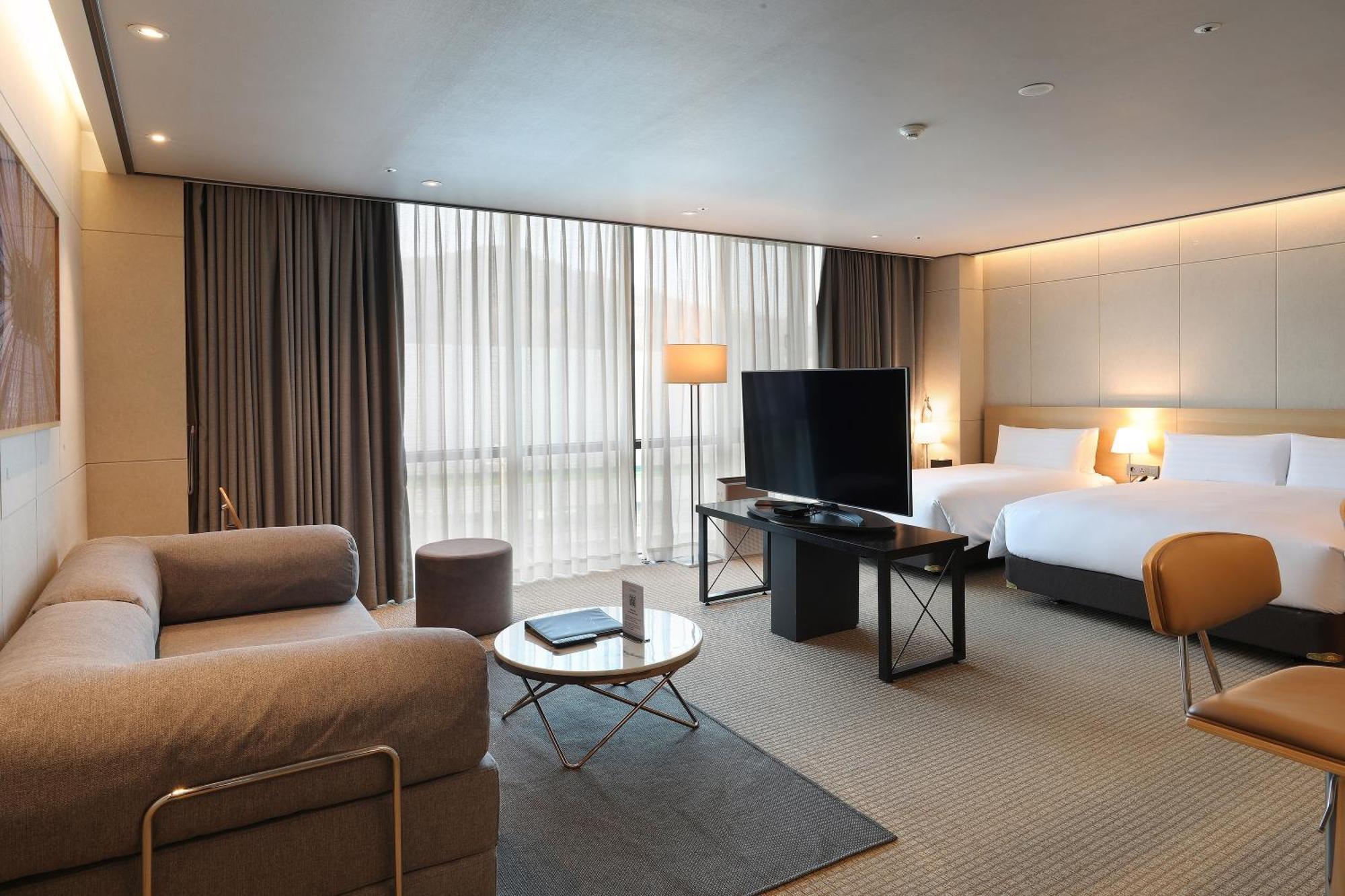 Orakai Cheonggyesan Hotel, BW Premier Collection Сеул Екстериор снимка