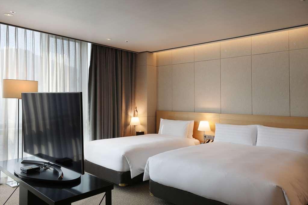 Orakai Cheonggyesan Hotel, BW Premier Collection Сеул Стая снимка