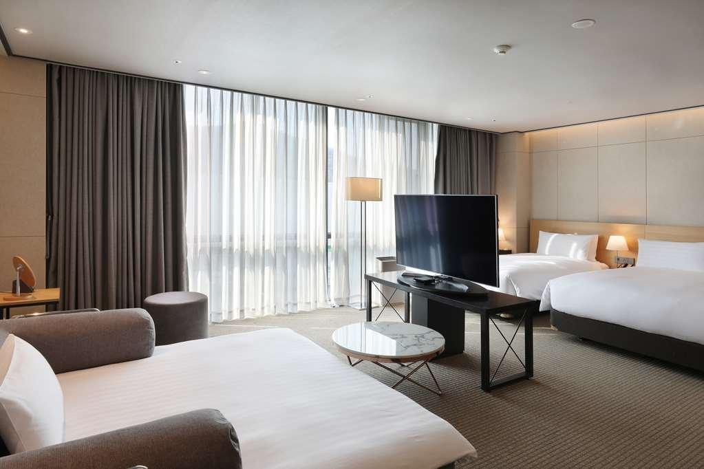 Orakai Cheonggyesan Hotel, BW Premier Collection Сеул Стая снимка