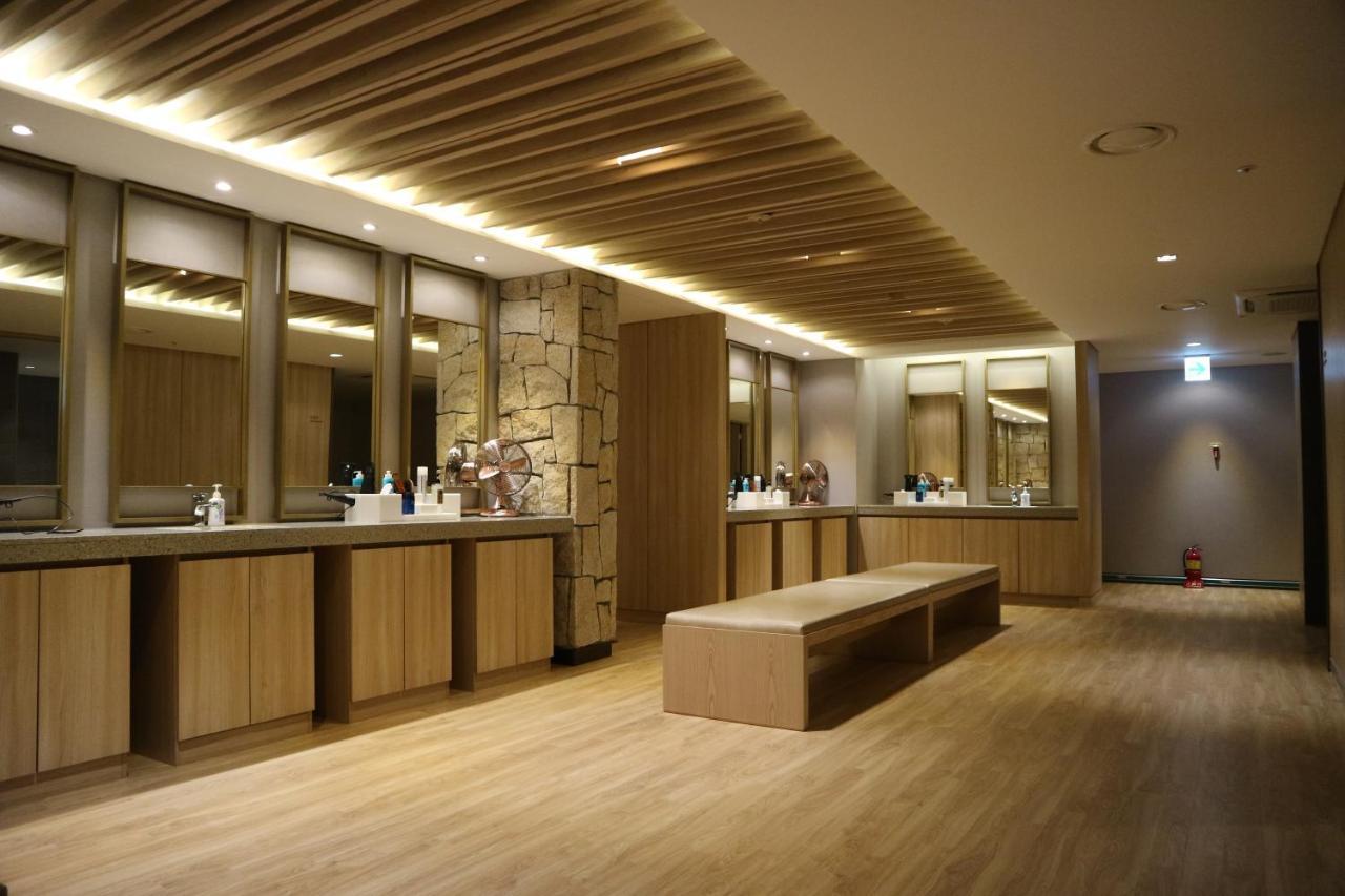 Orakai Cheonggyesan Hotel, BW Premier Collection Сеул Екстериор снимка