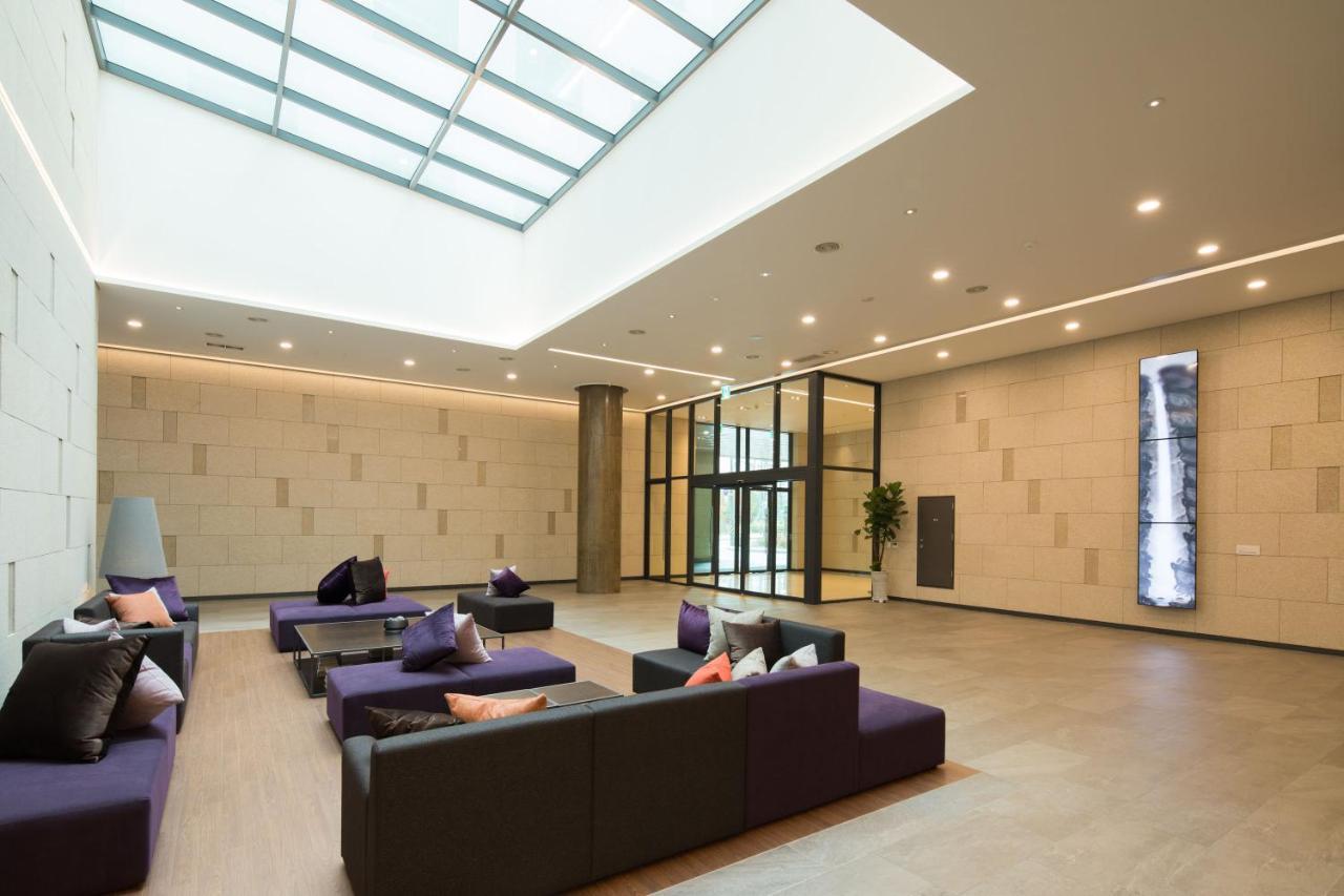 Orakai Cheonggyesan Hotel, BW Premier Collection Сеул Екстериор снимка